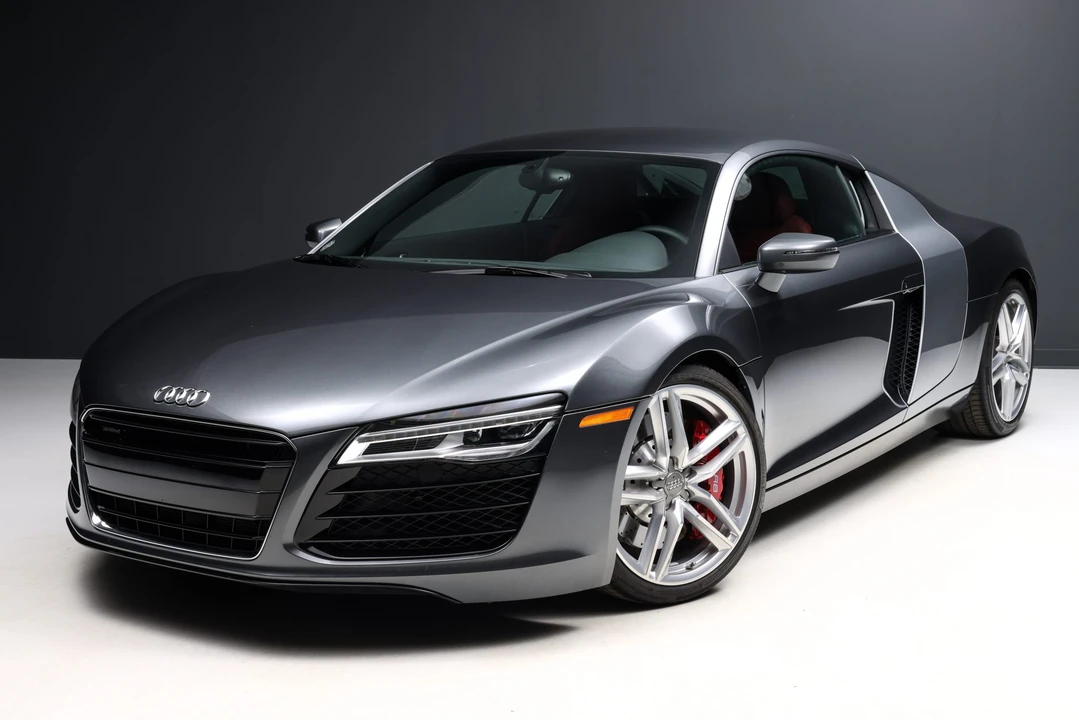 2015 Audi 42 R8 - Image 2 of 31