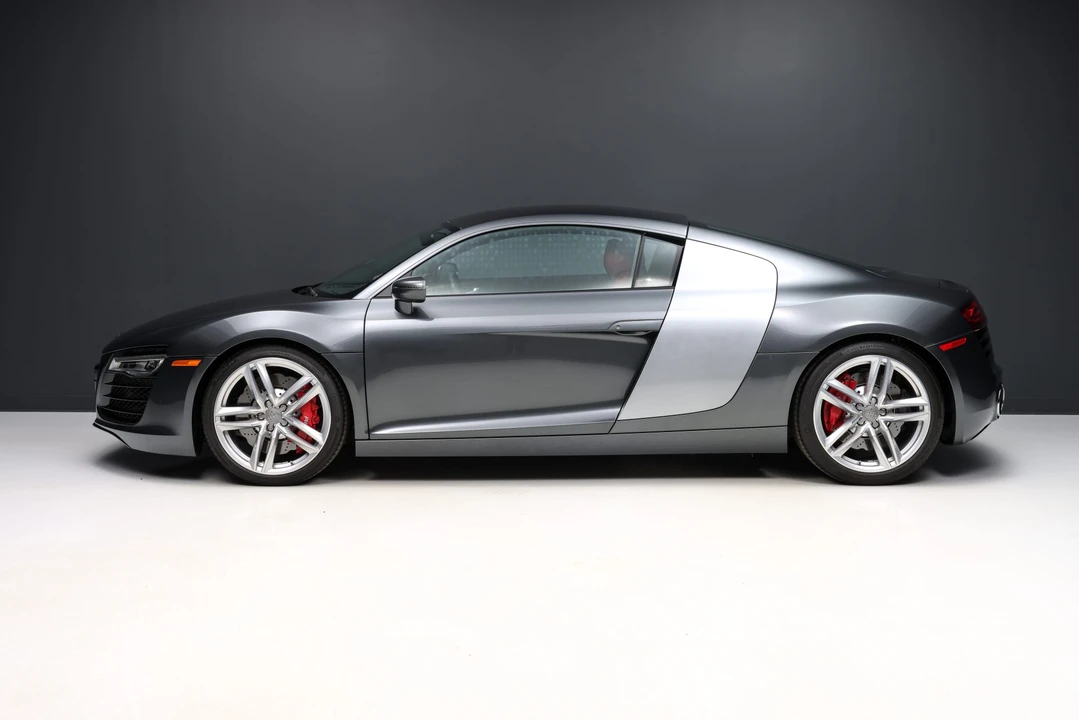 2015 Audi 42 R8 - Image 5 of 31