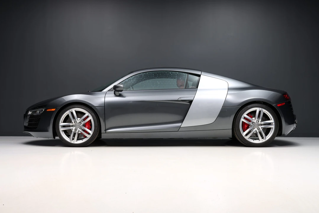 2015 Audi 42 R8 - Image 4 of 31