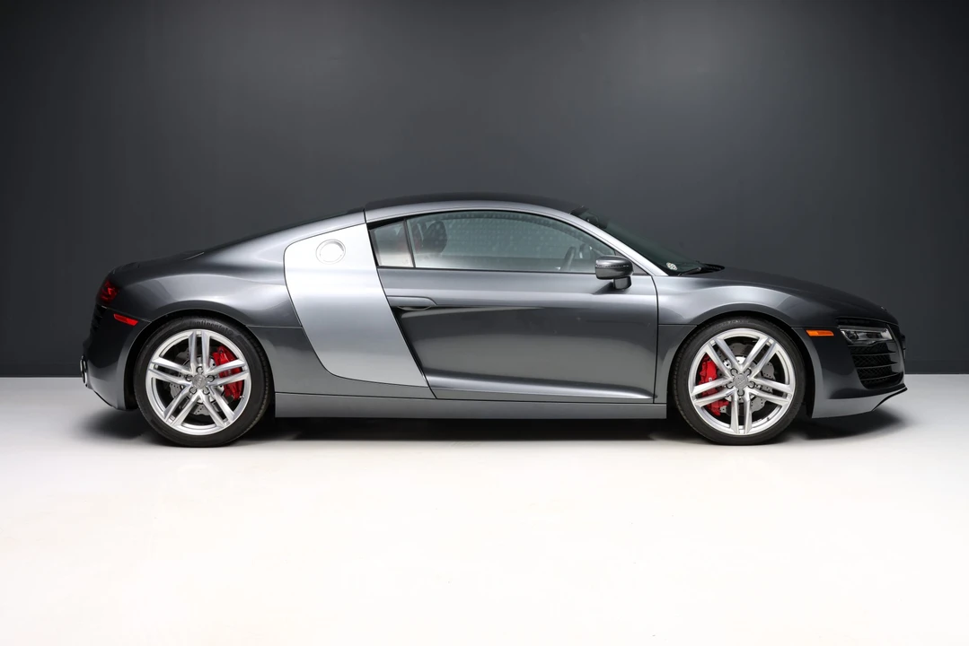 2015 Audi 42 R8 - Image 12 of 31