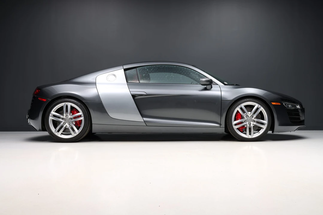 2015 Audi 42 R8 - Image 13 of 31