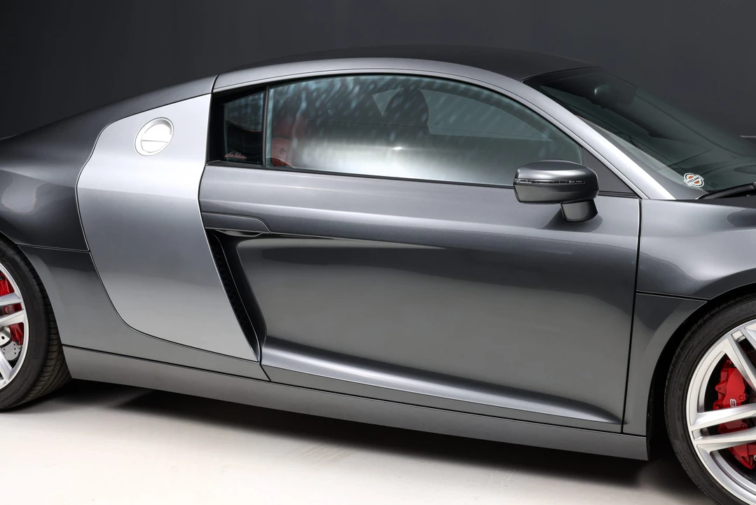 2015 Audi 42 R8 - Image 27 of 31