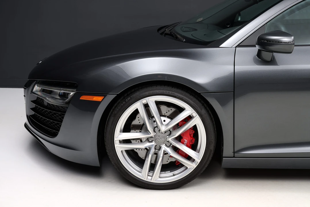 2015 Audi 42 R8 - Image 18 of 31
