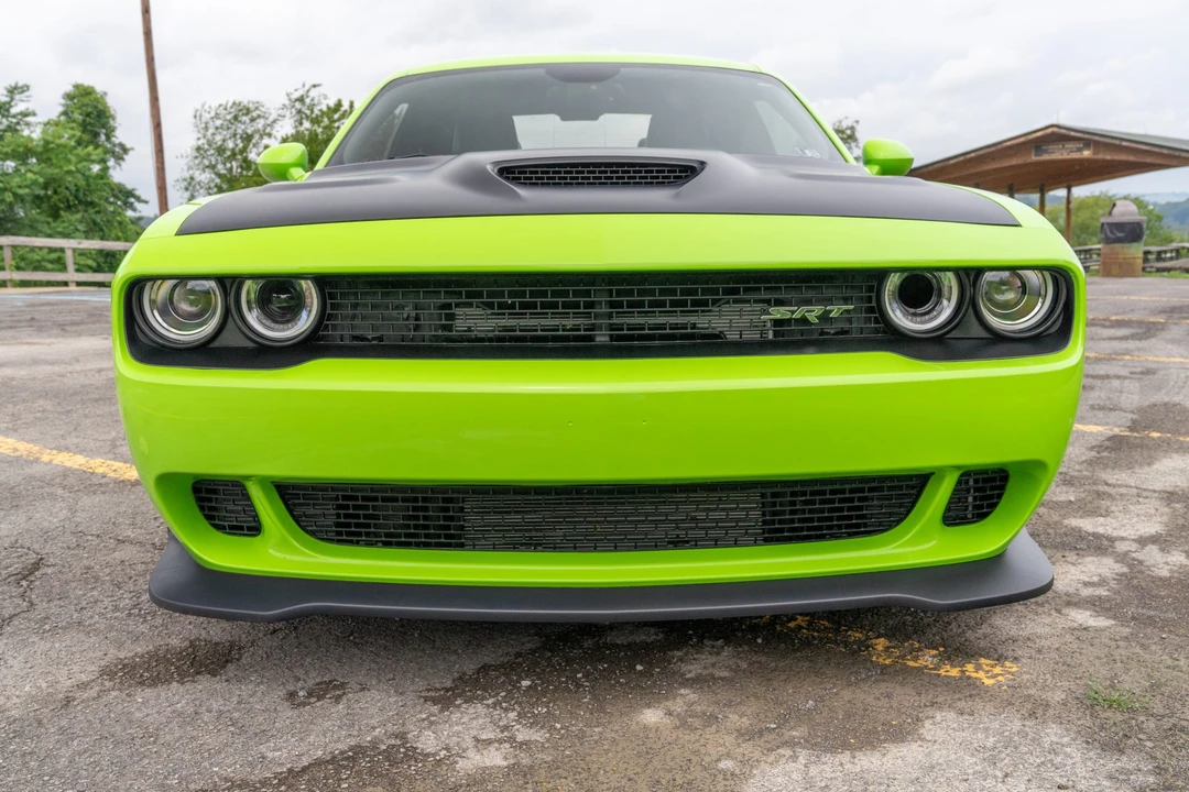 2015 Dodge Challenger SRT Hellcat 3rd Gen - Image 13 of 31
