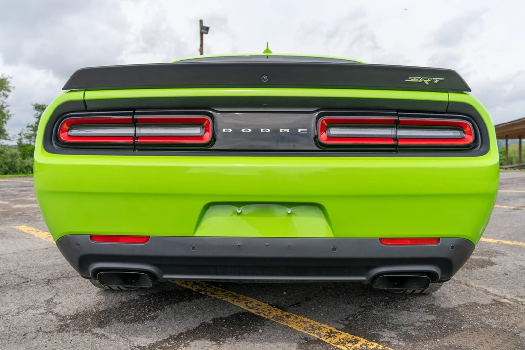 2015 Dodge Challenger SRT Hellcat 3rd Gen - Image 7 of 31