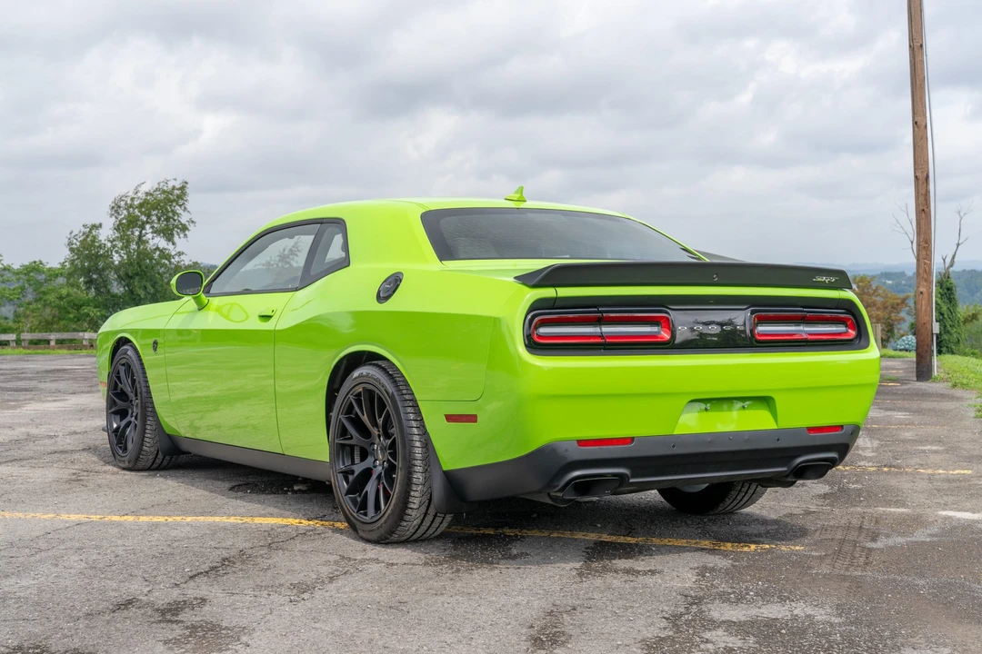 2015 Dodge Challenger SRT Hellcat 3rd Gen - Image 4 of 31