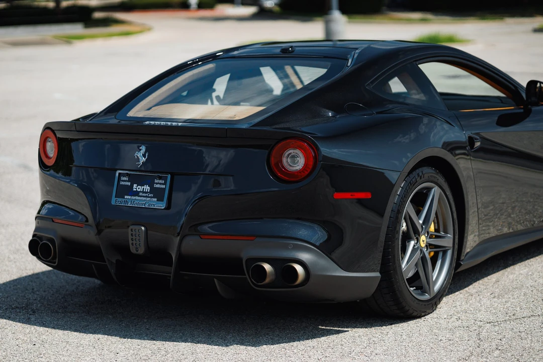 2015 Ferrari F12berlinetta - Image 24 of 31