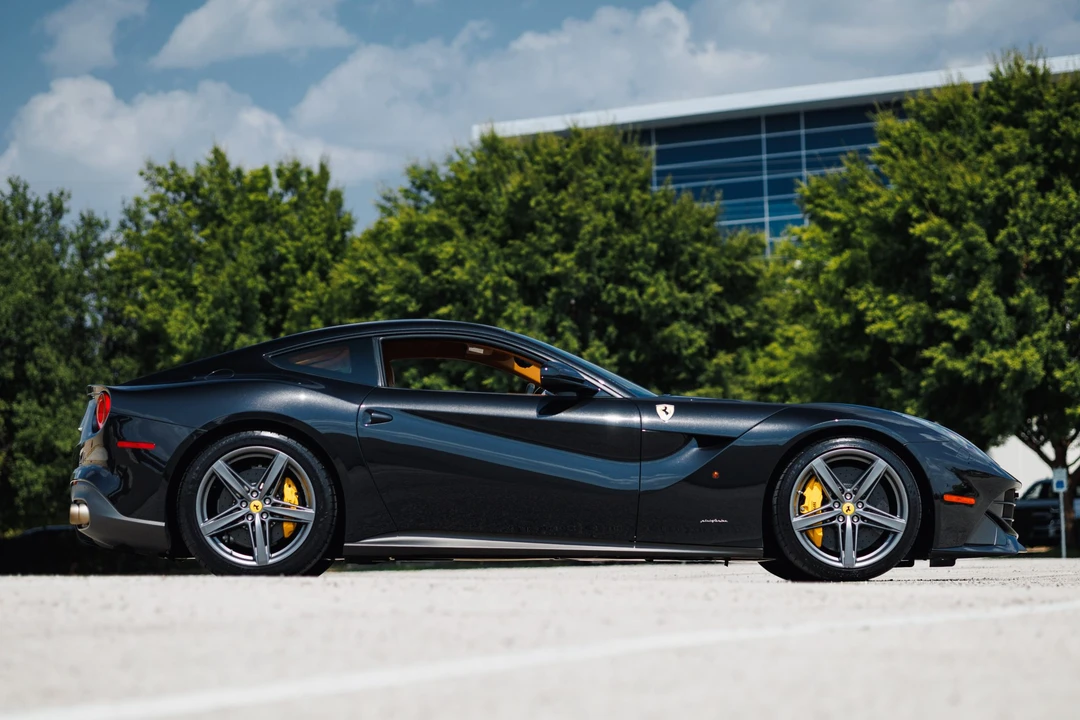 2015 Ferrari F12berlinetta - Image 8 of 31