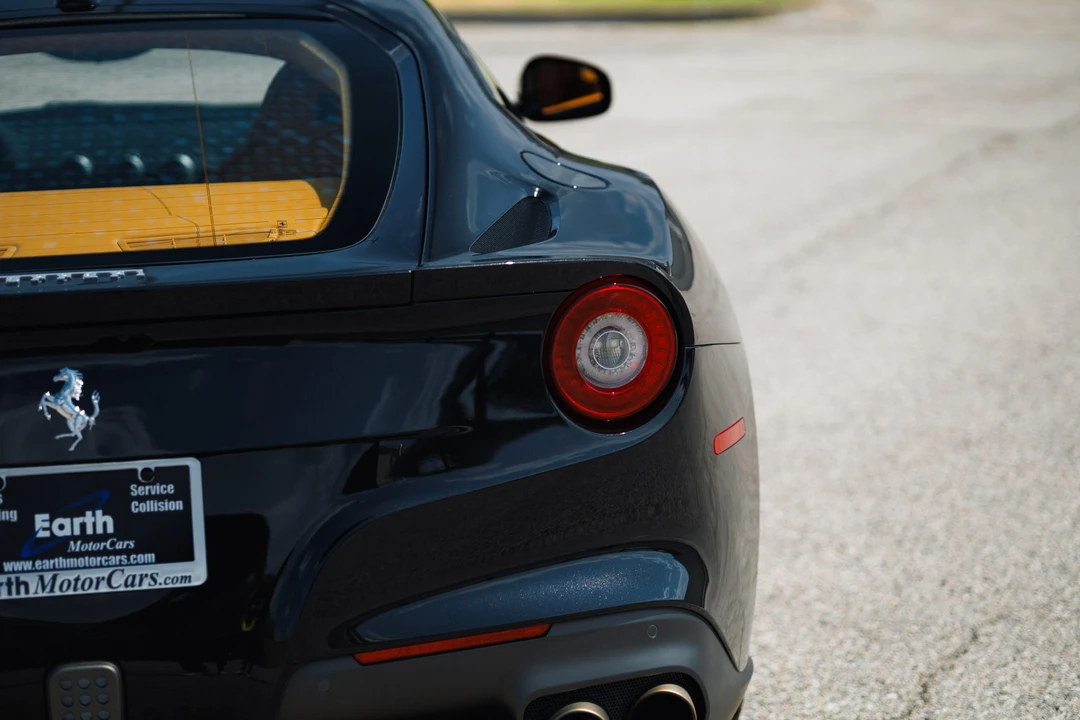 2015 Ferrari F12berlinetta - Image 25 of 31