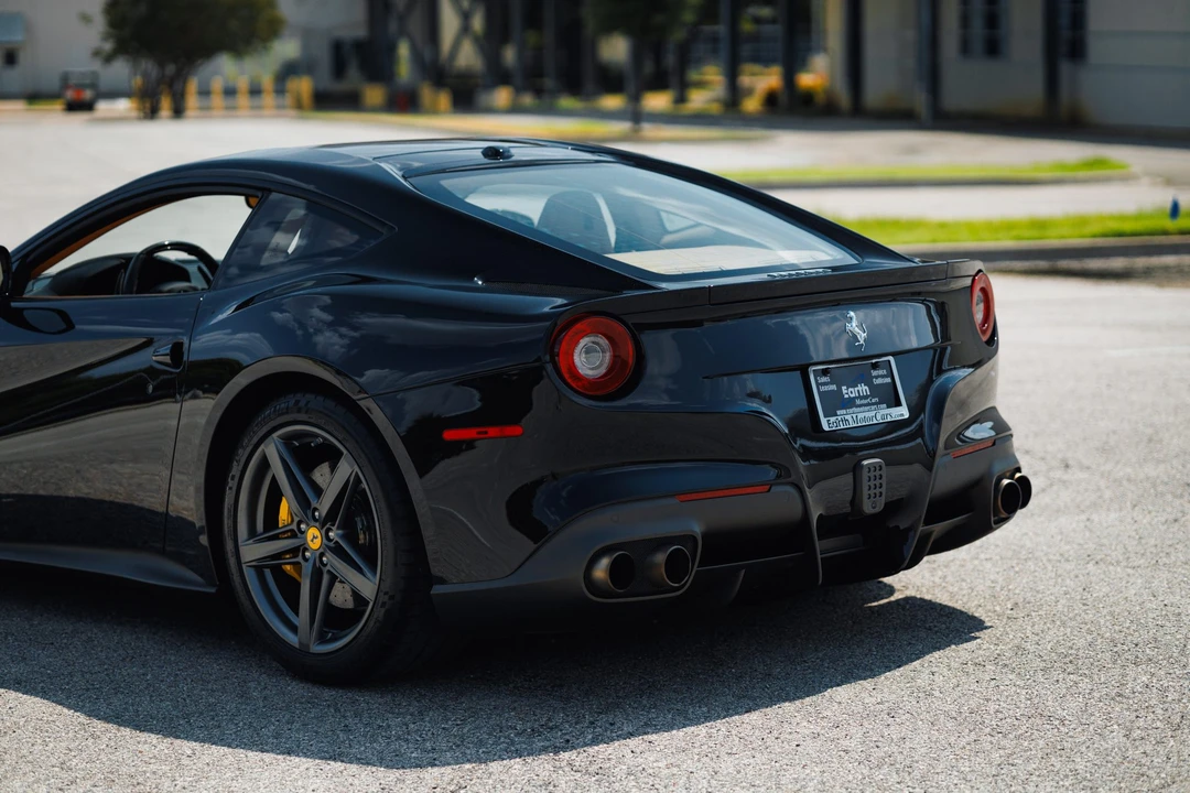 2015 Ferrari F12berlinetta - Image 27 of 31