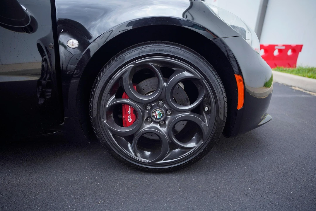 2016 Alfa Romeo 4C Spider - Image 27 of 31