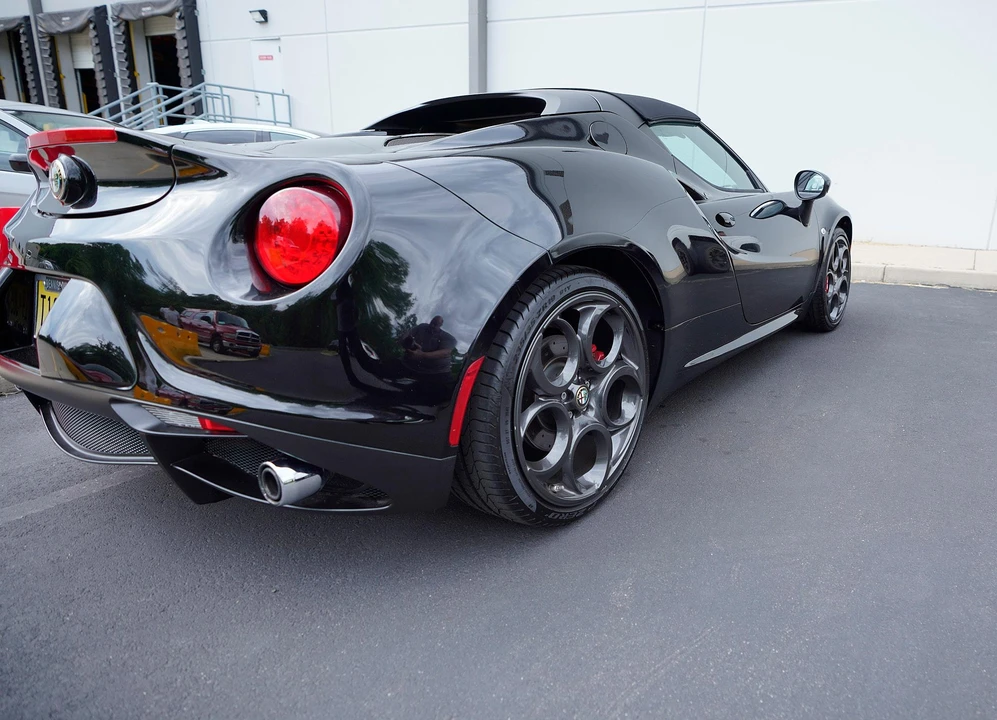 2016 Alfa Romeo 4C Spider - Image 4 of 31