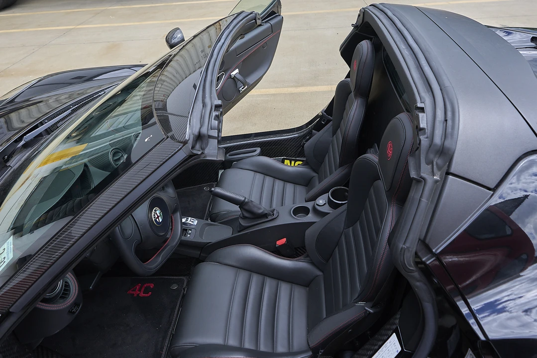 2016 Alfa Romeo 4C Spider - Image 30 of 31