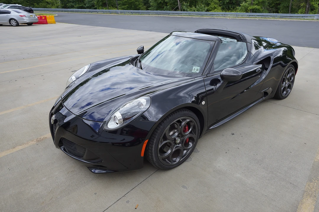 2016 Alfa Romeo 4C Spider - Image 2 of 31
