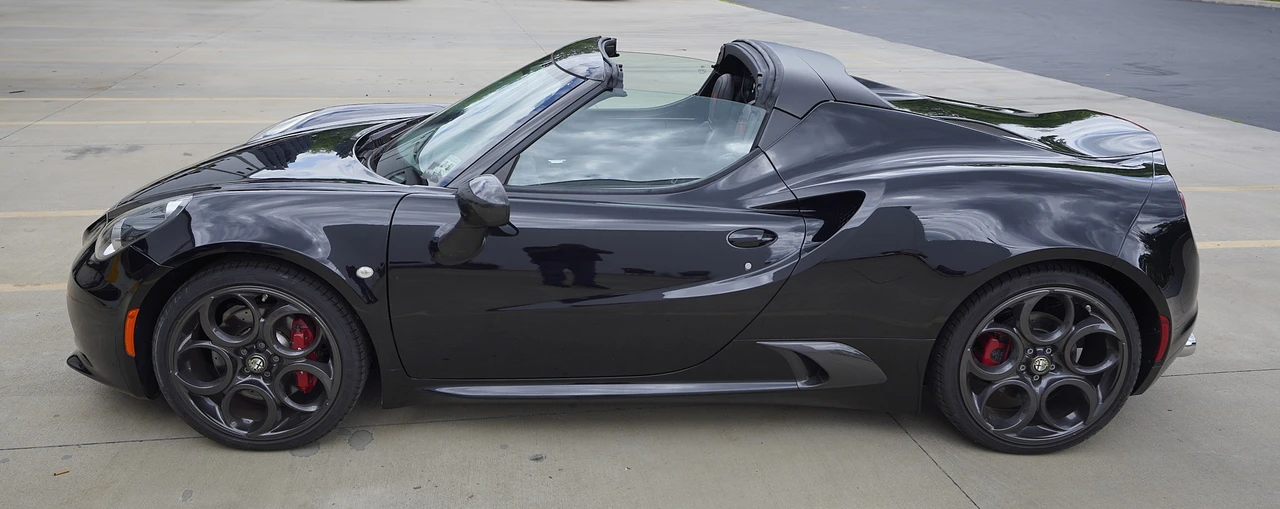 2016 Alfa Romeo 4C Spider - Image 9 of 31