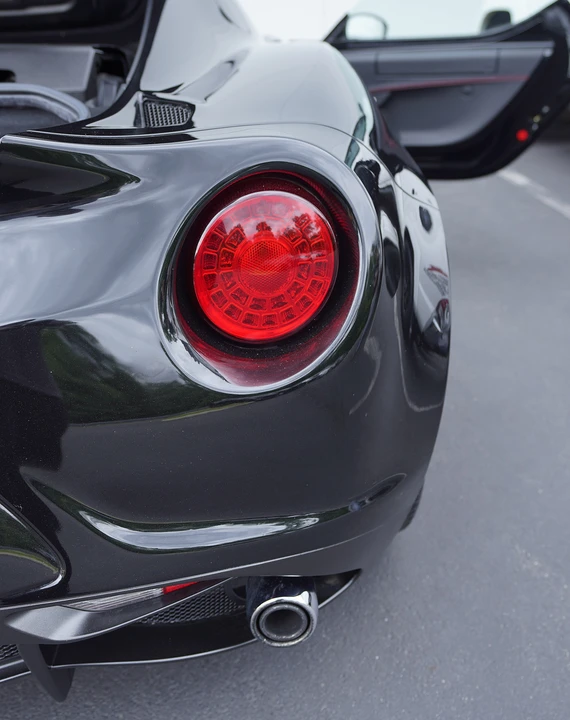 2016 Alfa Romeo 4C Spider - Image 18 of 31