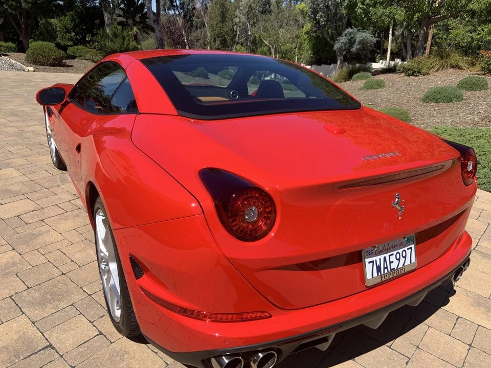 2017 Ferrari California T - Image 7 of 31