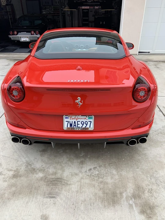 2017 Ferrari California T - Image 11 of 31