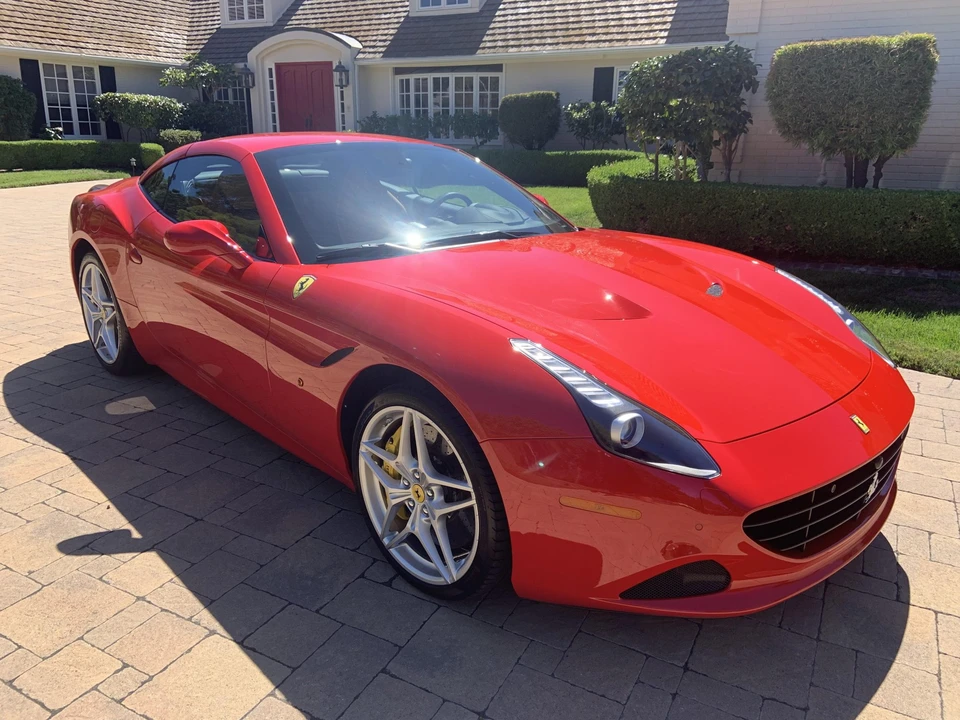 2017 Ferrari California T - Image 22 of 31
