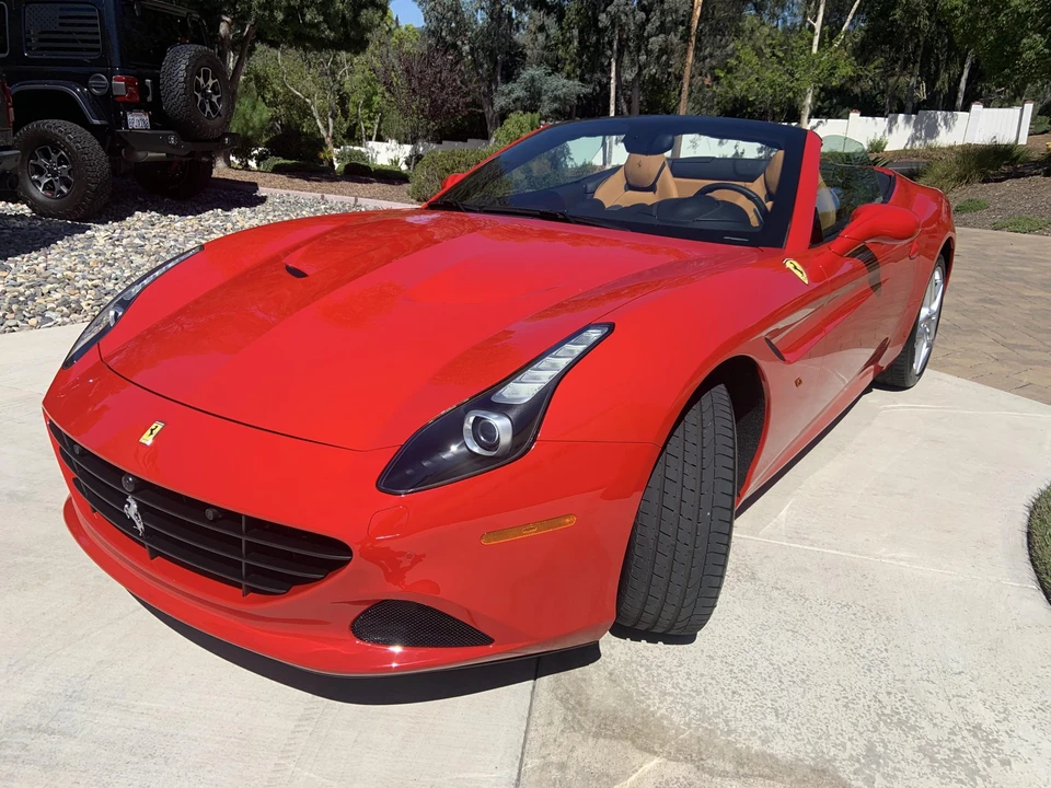 2017 Ferrari California T - Image 26 of 31