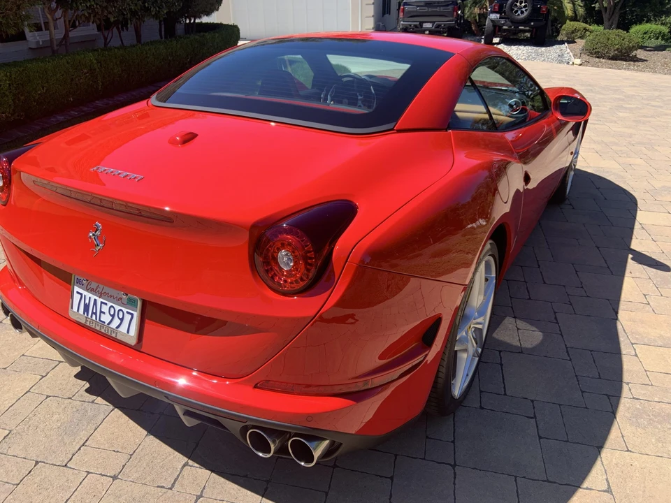 2017 Ferrari California T - Image 15 of 31