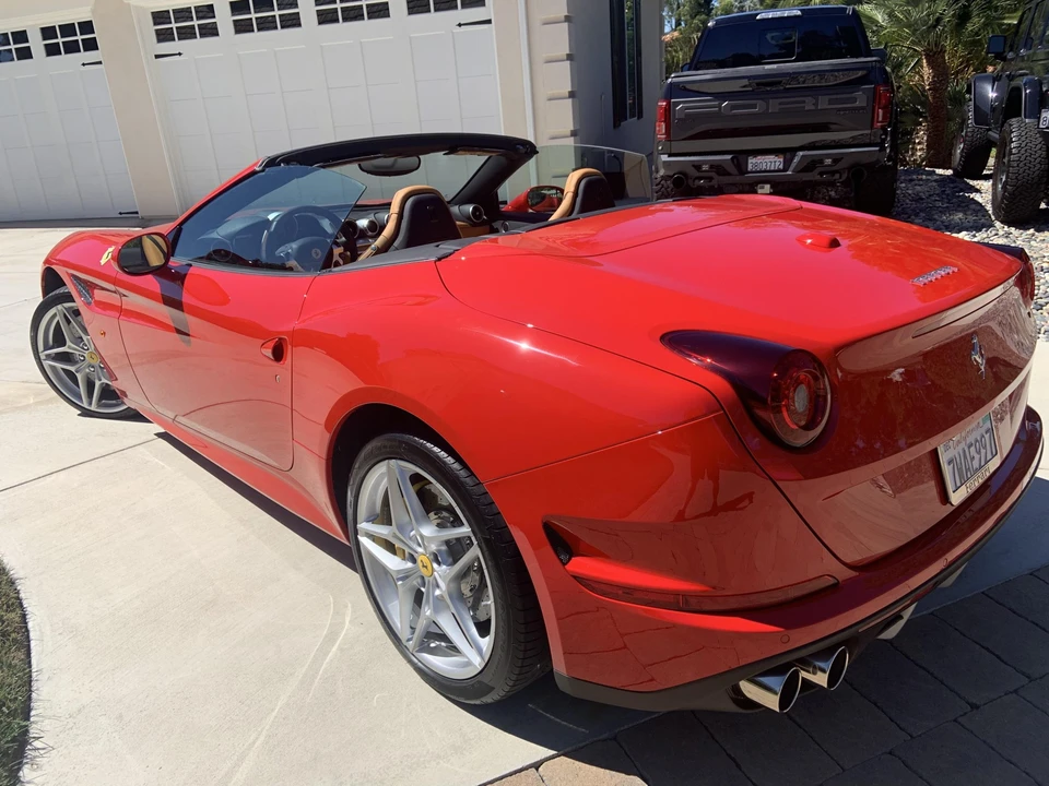 2017 Ferrari California T - Image 27 of 31