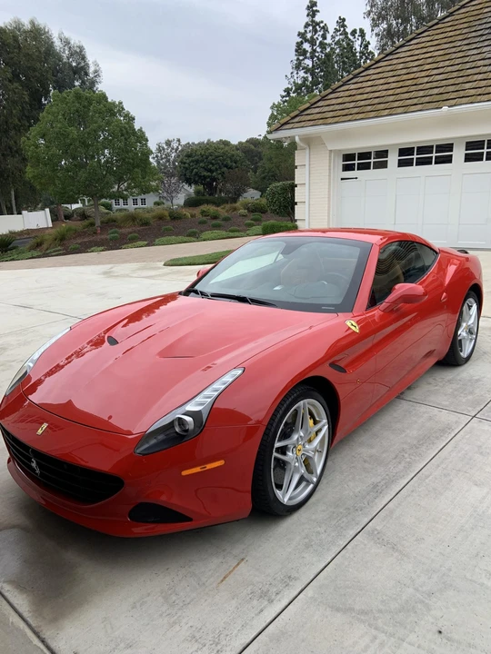 2017 Ferrari California T - Image 2 of 31