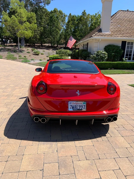 2017 Ferrari California T - Image 10 of 31