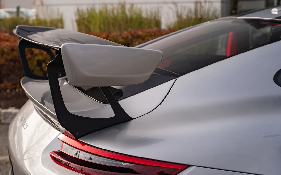2018 Porsche 991 GT2 RS - Image 24 of 31
