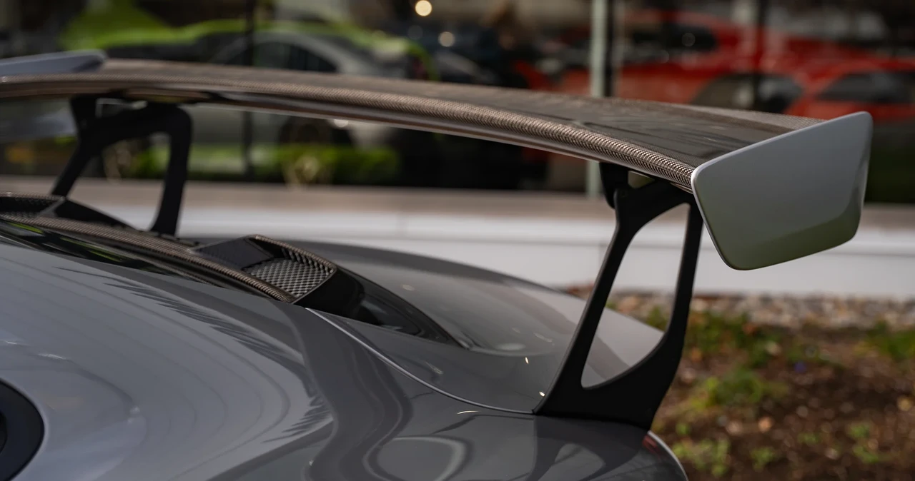 2018 Porsche 991 GT2 RS - Image 23 of 31