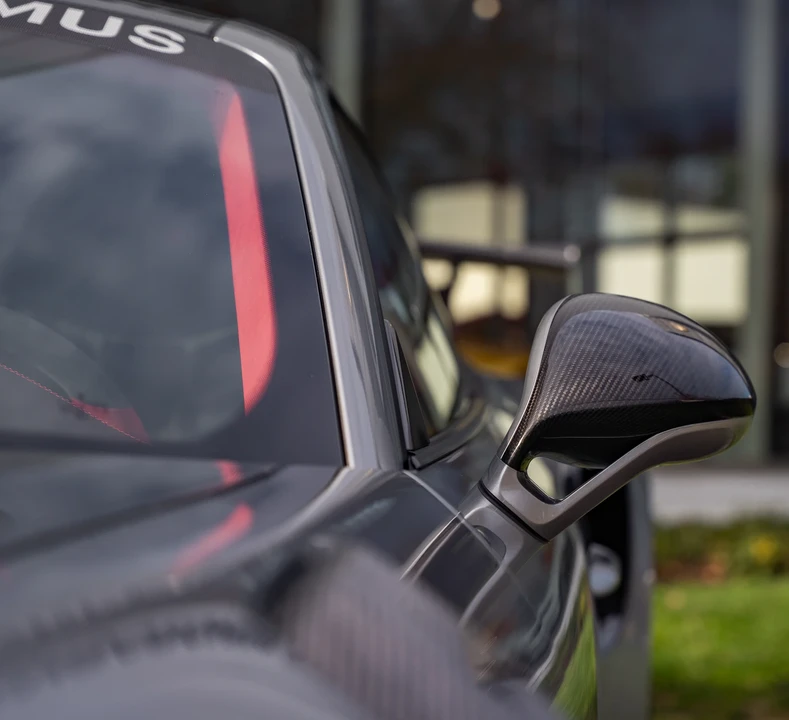 2018 Porsche 991 GT2 RS - Image 17 of 31