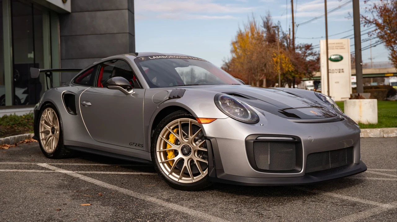 2018 Porsche 991 GT2 RS - Image 9 of 31