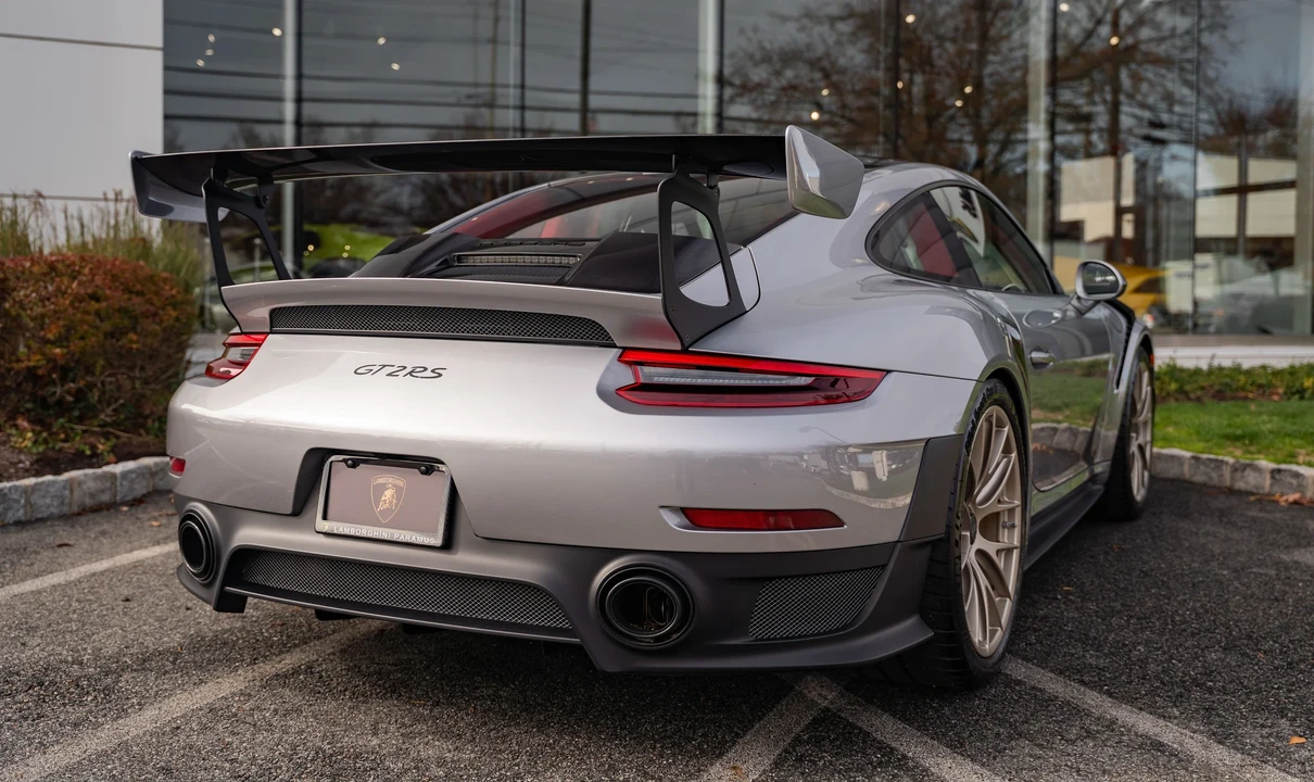 2018 Porsche 991 GT2 RS - Image 6 of 31