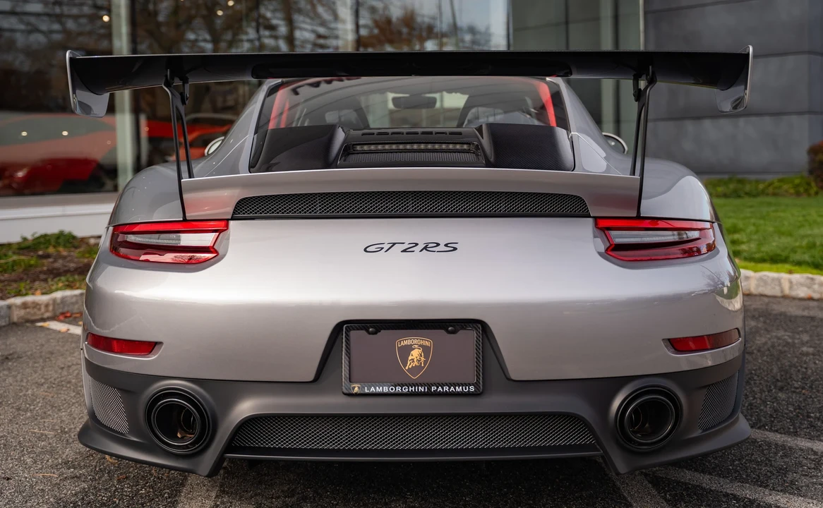 2018 Porsche 991 GT2 RS - Image 5 of 31