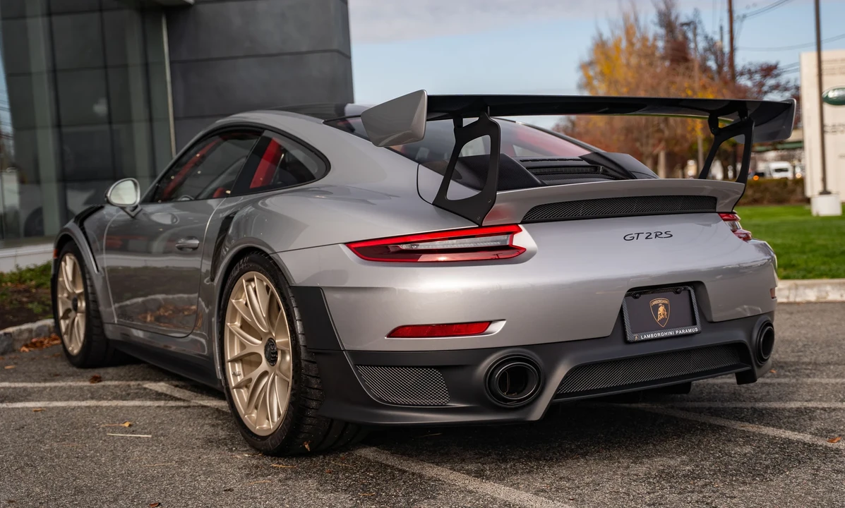 2018 Porsche 991 GT2 RS - Image 3 of 31
