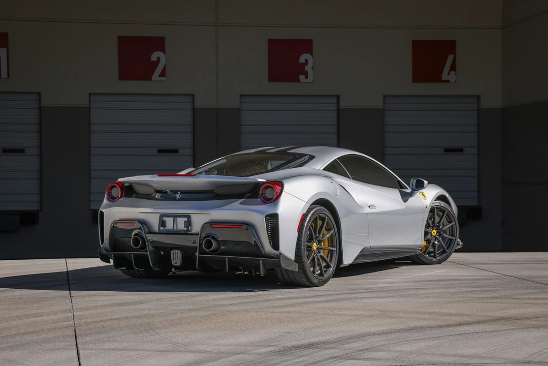 2019 Ferrari 488 Pista - Image 26 of 31