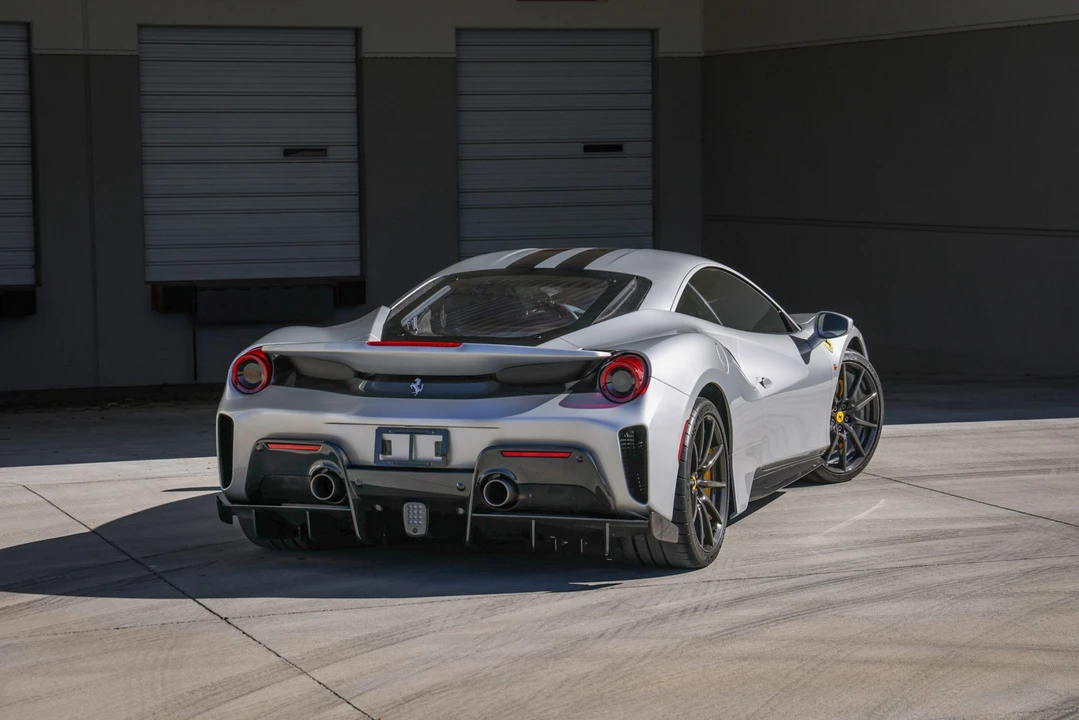 2019 Ferrari 488 Pista - Image 25 of 31