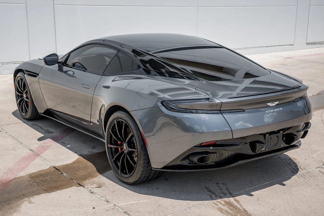 2020 Aston Martin DB11 AMR - Image 9 of 31