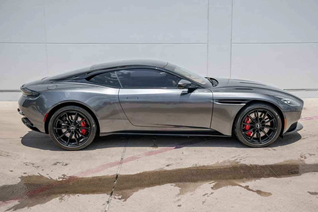 2020 Aston Martin DB11 AMR - Image 5 of 31