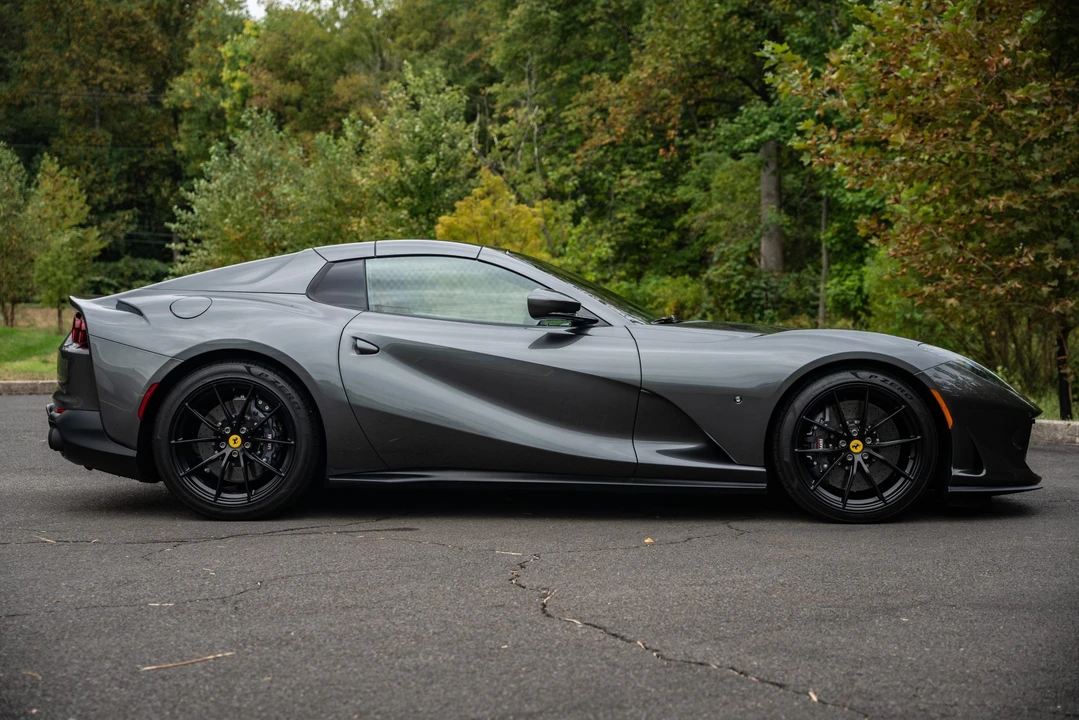 2021 Ferrari 812 GTS - Image 14 of 31