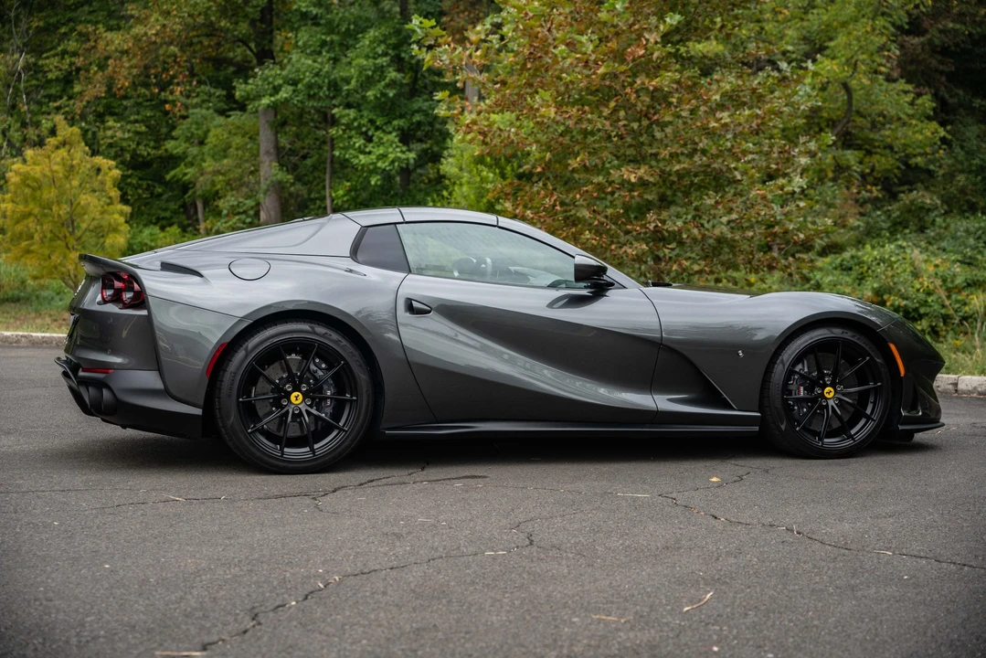 2021 Ferrari 812 GTS - Image 15 of 31