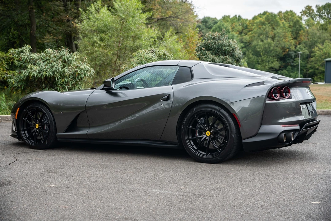 2021 Ferrari 812 GTS - Image 25 of 31