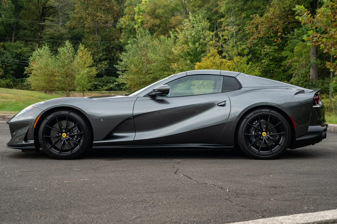 2021 Ferrari 812 GTS - Image 27 of 31