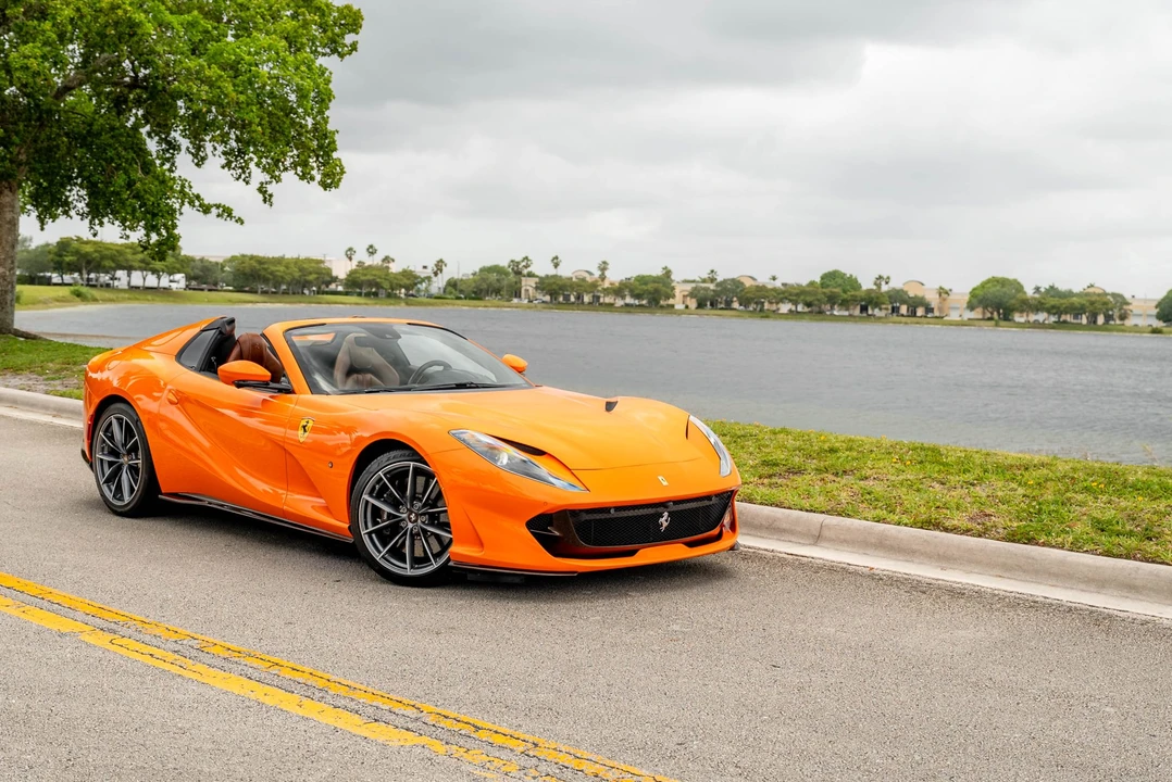 2021 Ferrari 812 GTS - Image 5 of 31