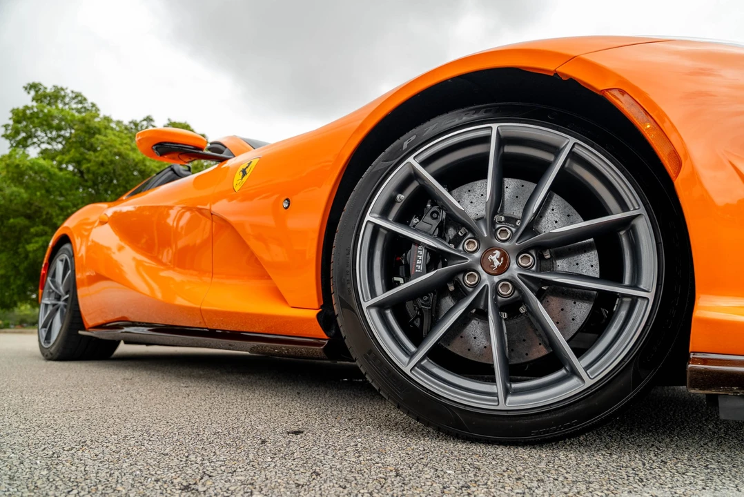 2021 Ferrari 812 GTS - Image 28 of 31