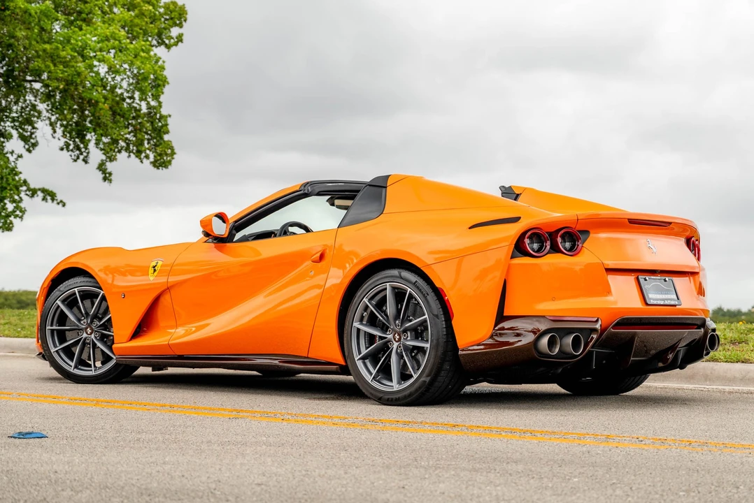 2021 Ferrari 812 GTS - Image 14 of 31