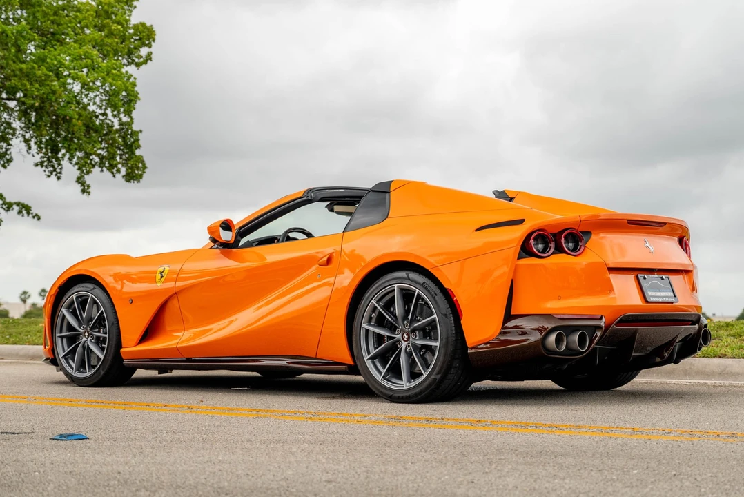 2021 Ferrari 812 GTS - Image 15 of 31