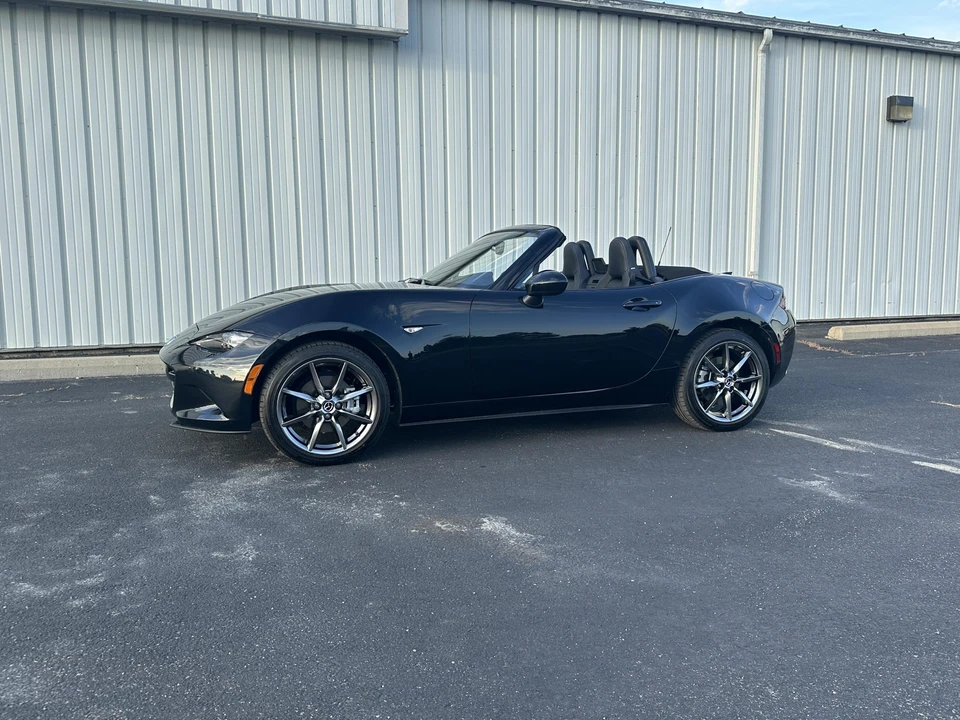 2021 Mazda ND MX-5 Miata - Image 29 of 31