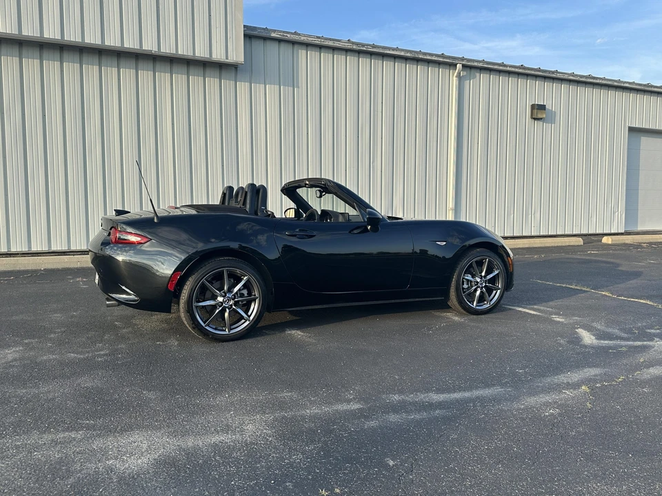 2021 Mazda ND MX-5 Miata - Image 19 of 31