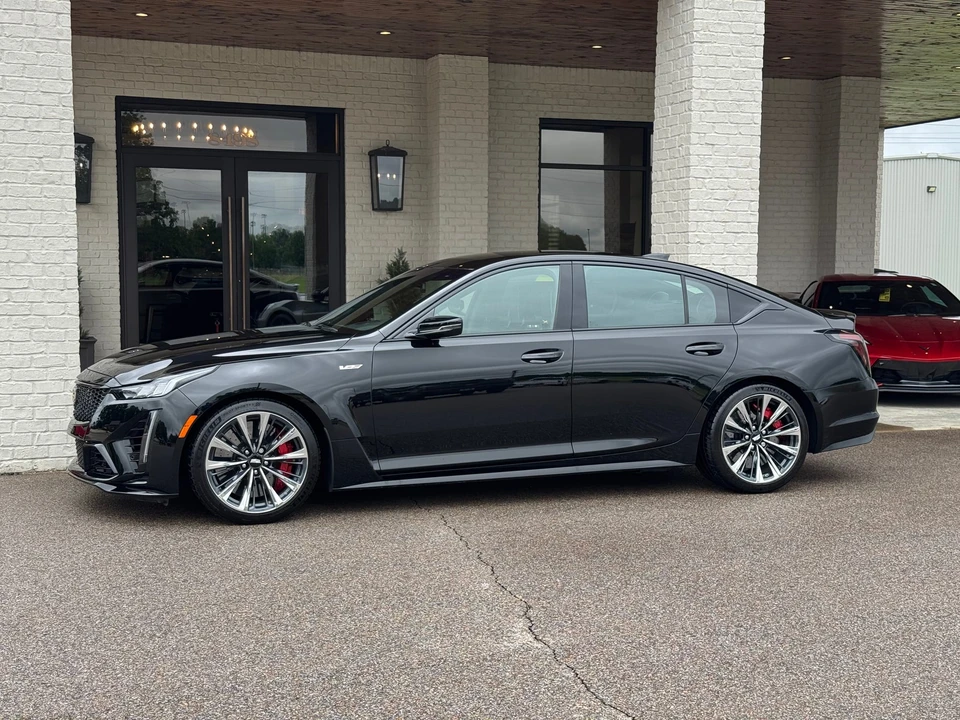 2022 Cadillac CT5-V Blackwing - Image 2 of 31